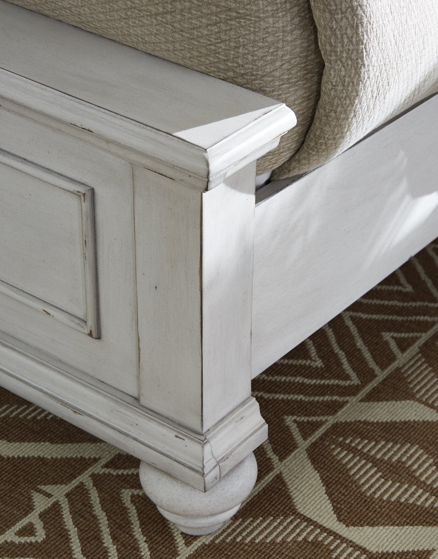 Kanwyn Panel Bed With Storage Bench