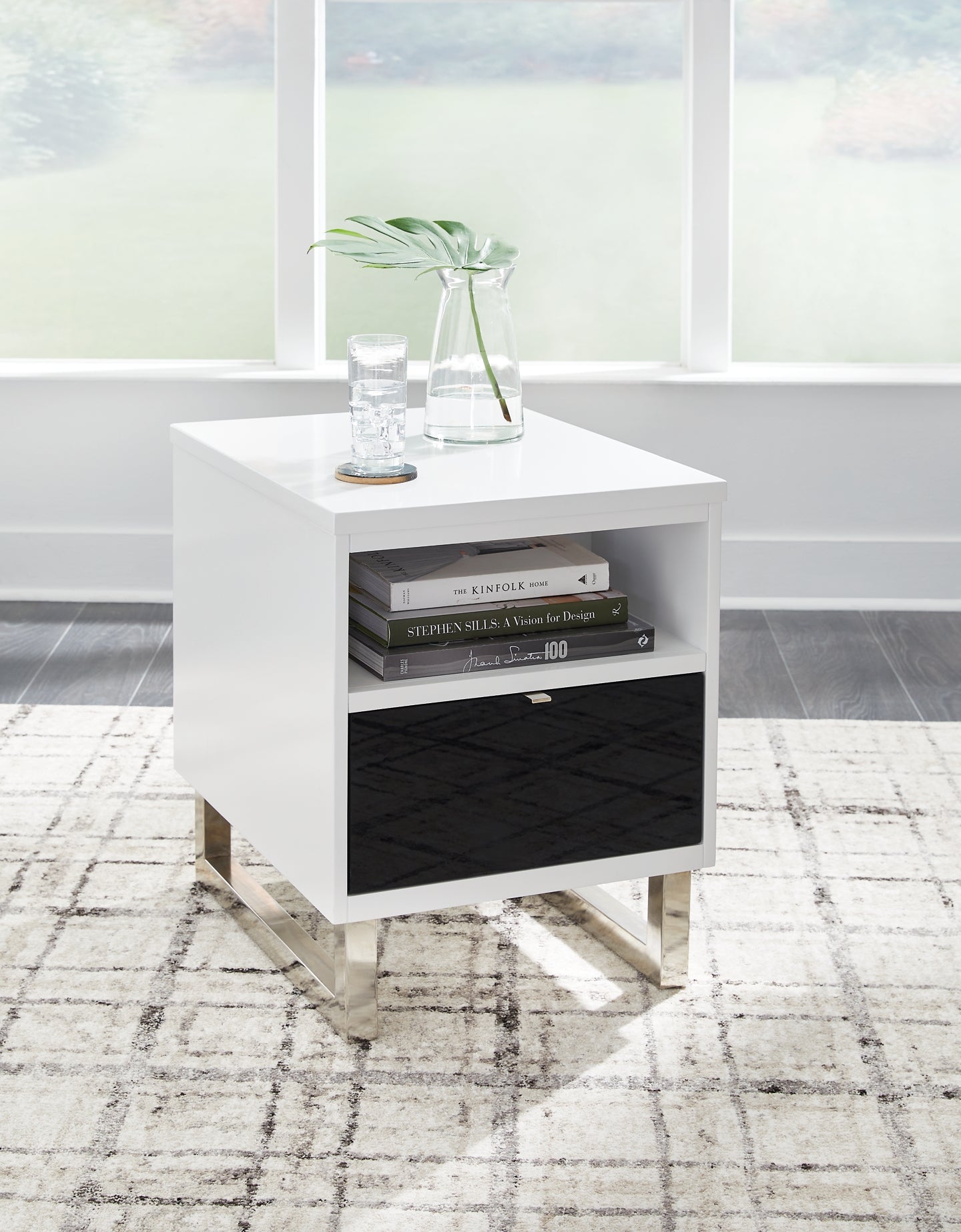 Gardoni Chairside End Table - White/Black Gardoni Chairside End Table - White/Black