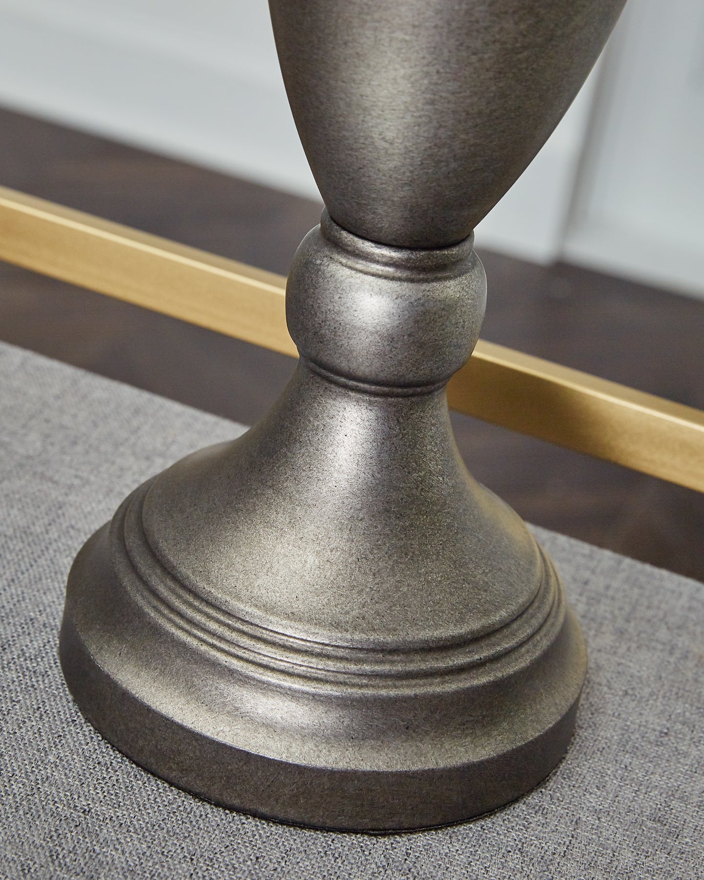 Ashley Express - Doraley Metal Table Lamp (2/CN)